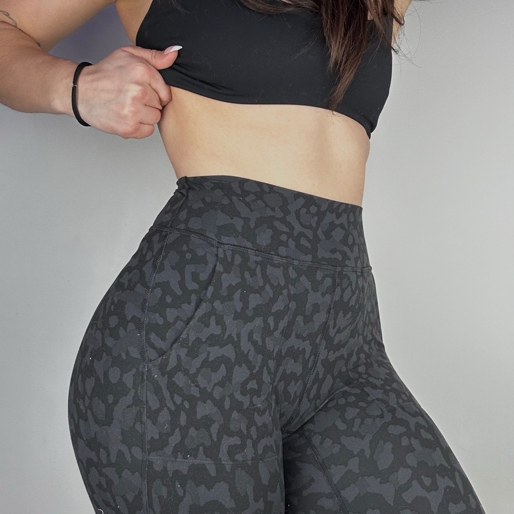 Black Leopard Print Women's Leggings - Picture 2 of 3
